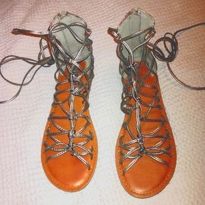 AMERICAN EAGLES NWOT Gold Gladiator Sandals Size 7
